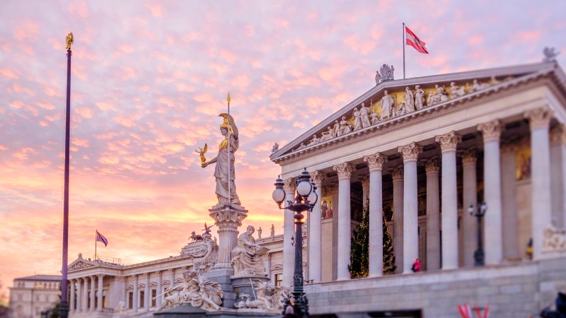 Parliamentet i Wien i solnedgang